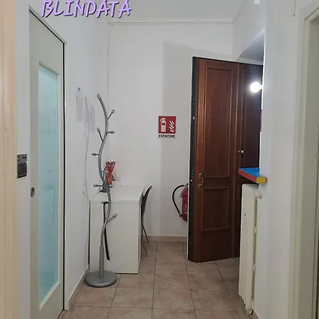 Apartment Silvia-metro Rivoli&free Private Parking *