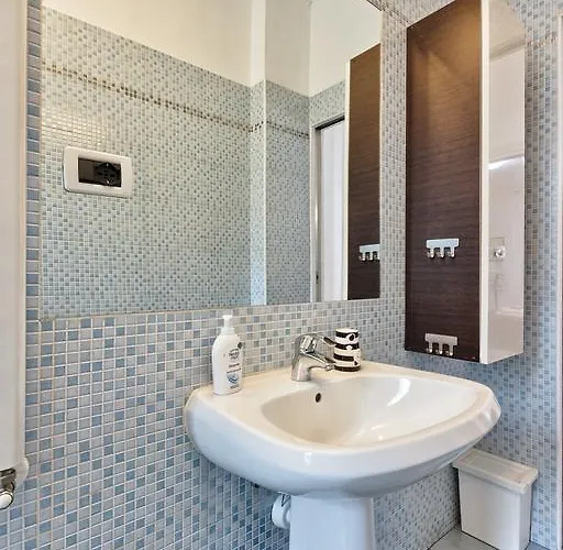 Silvia-metro Rivoli&free Private Parking * 토리노